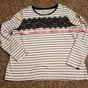 Women's L/S striped and lace blouse